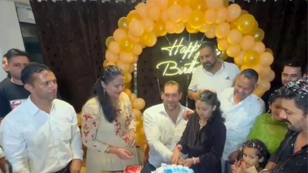 The Great Khali’s Birthday: A Grand Tribute by Maxobull